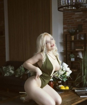 Полина, 24